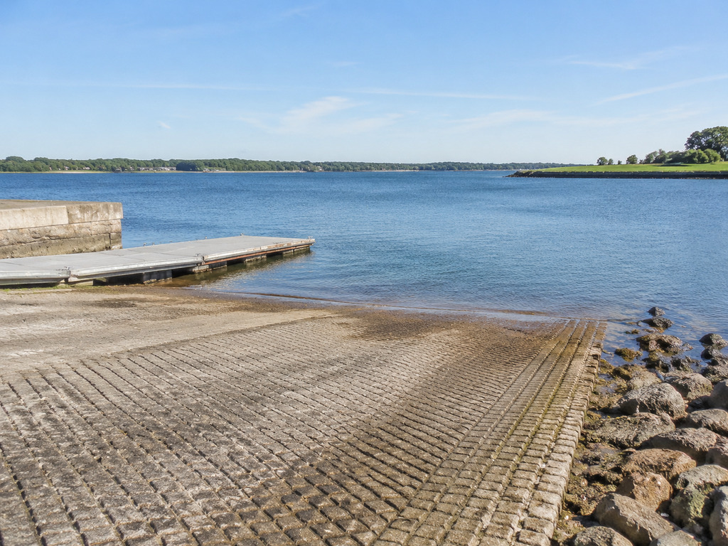 Fort Adams Boat Ramp and Fishing Guide